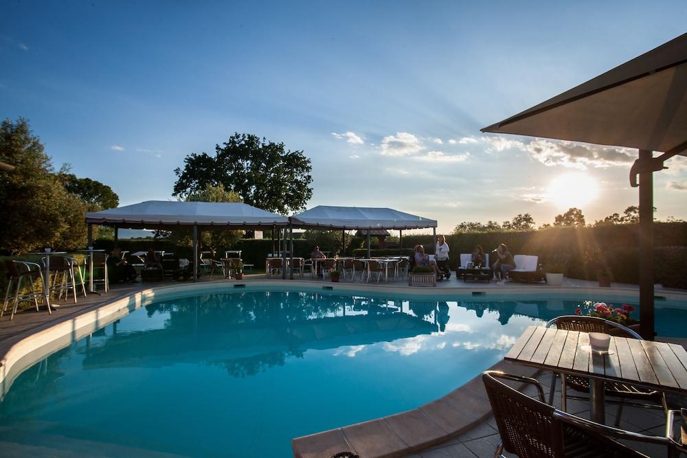 Hotel La Posta Di Torrenova Orbetello Kültér fotó